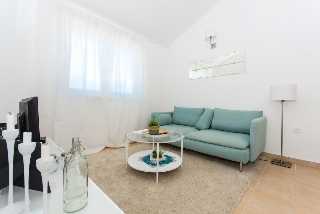 Apartment Flynn Trogir Extérieur photo