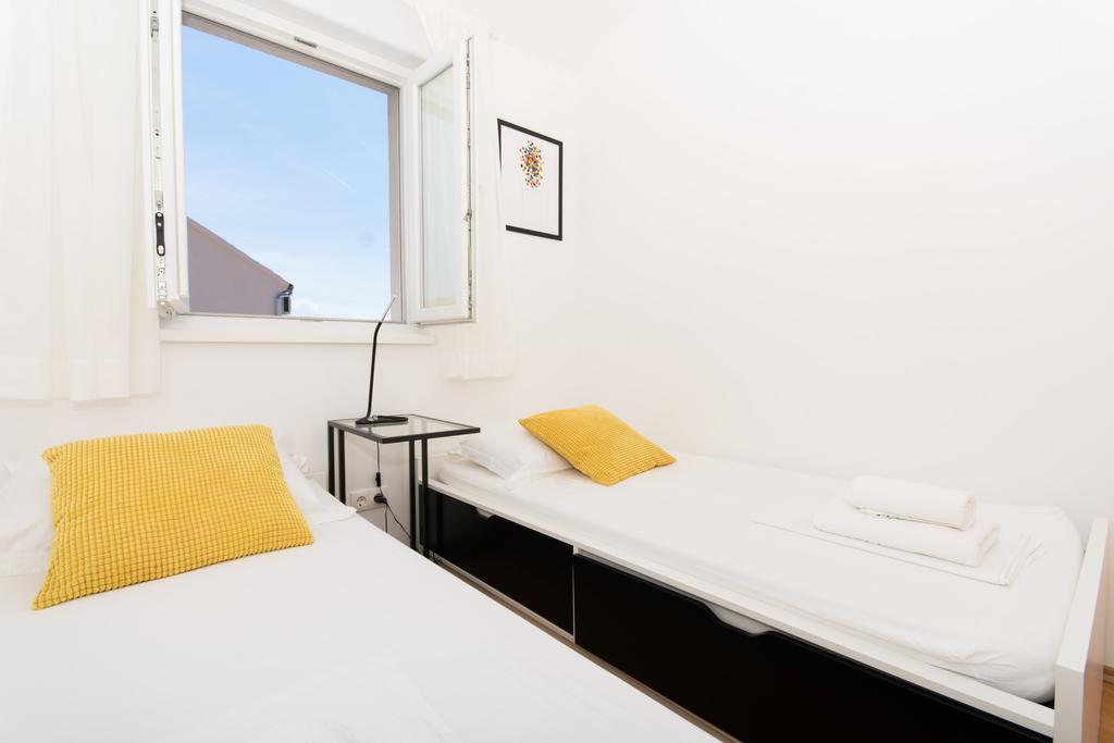 Apartment Flynn Trogir Extérieur photo